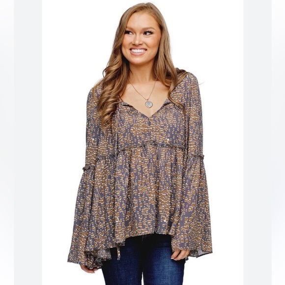 Buddy Love ❤️ Jasper Ruffled Bell Sleeve Blouse Small - Picture 2 of 5